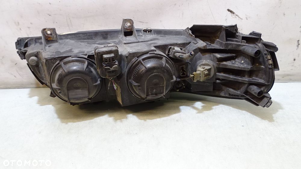 LAMPA LEWA PRZEDNIA VOLVO XC70 2.5T 8693547 - 5