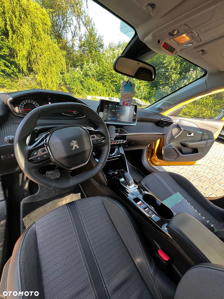 Peugeot 208 PureTech 100 EAT8 Allure Pack - 11