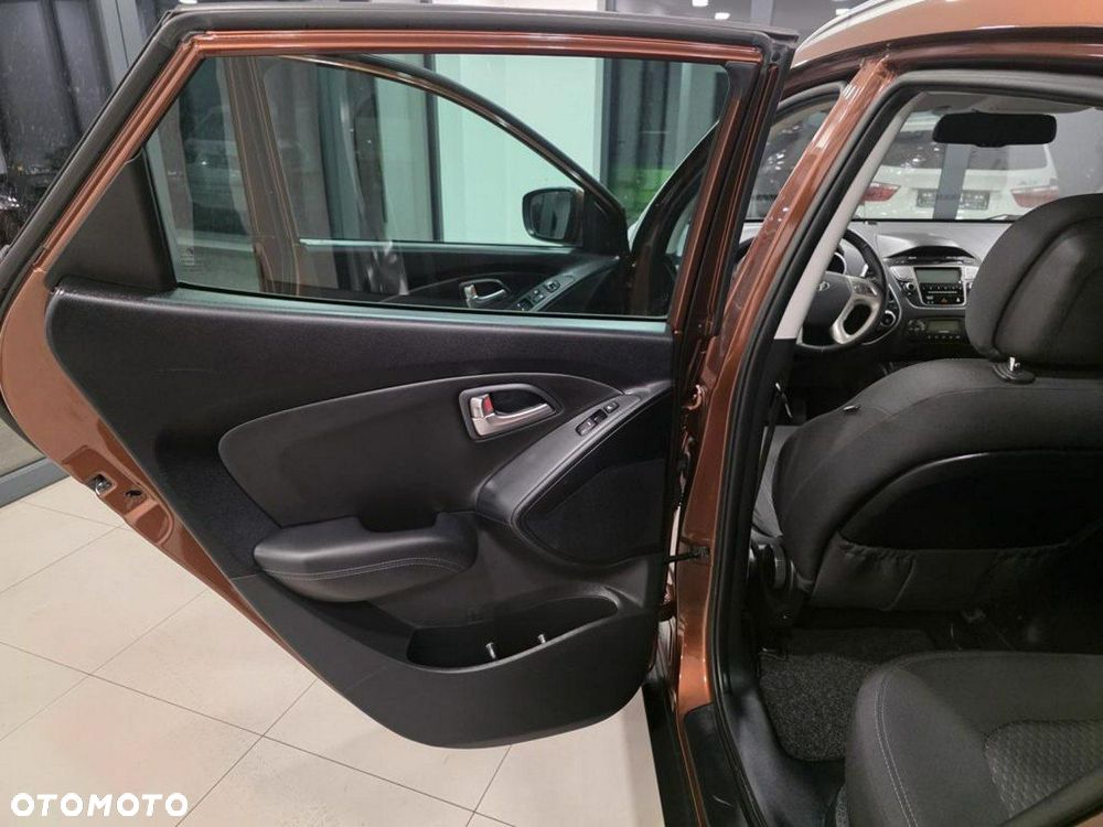 Hyundai ix35 1.6 2WD Fifa World Cup Edition - 13