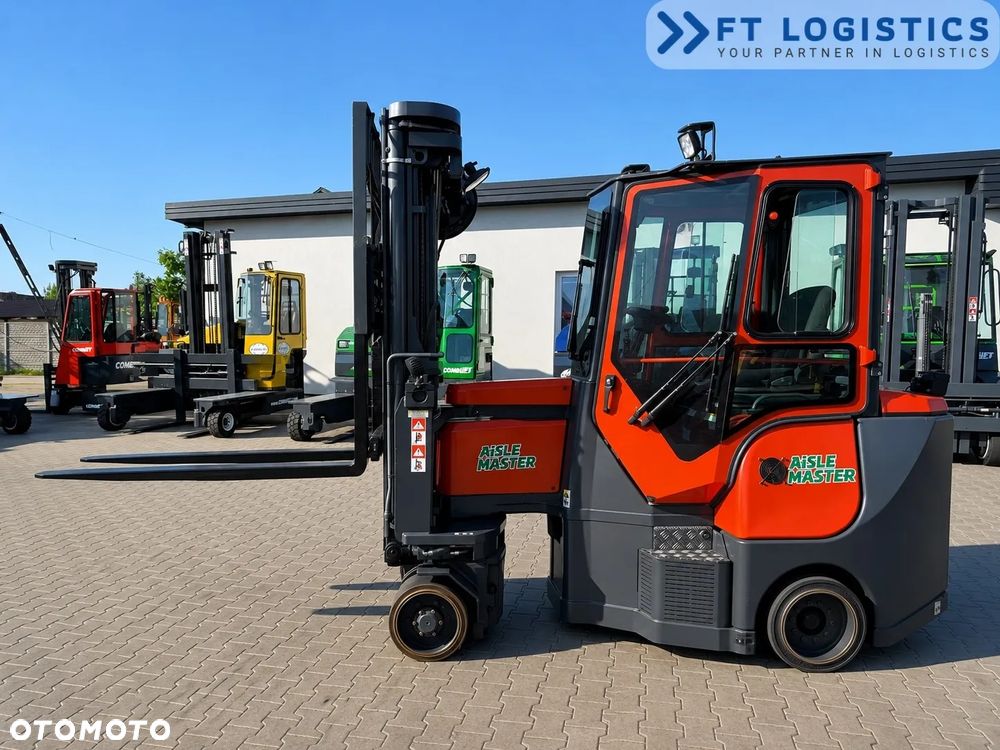 Combilift WÓZEK PRZEGUBOWY | AISLE-MASTER 20SE | ELEKTRYCZNY | MASZT 4-RO CZĘŚCIOWY 6500MM | POZYCJONER WIDEŁ | PRZESUW WIDEŁ | WOLNY SKOK | PEŁNA KABINA | OGRZEWANIE | NOWE OPONY | PO SERWISIE | STAN IDEALNY - 6