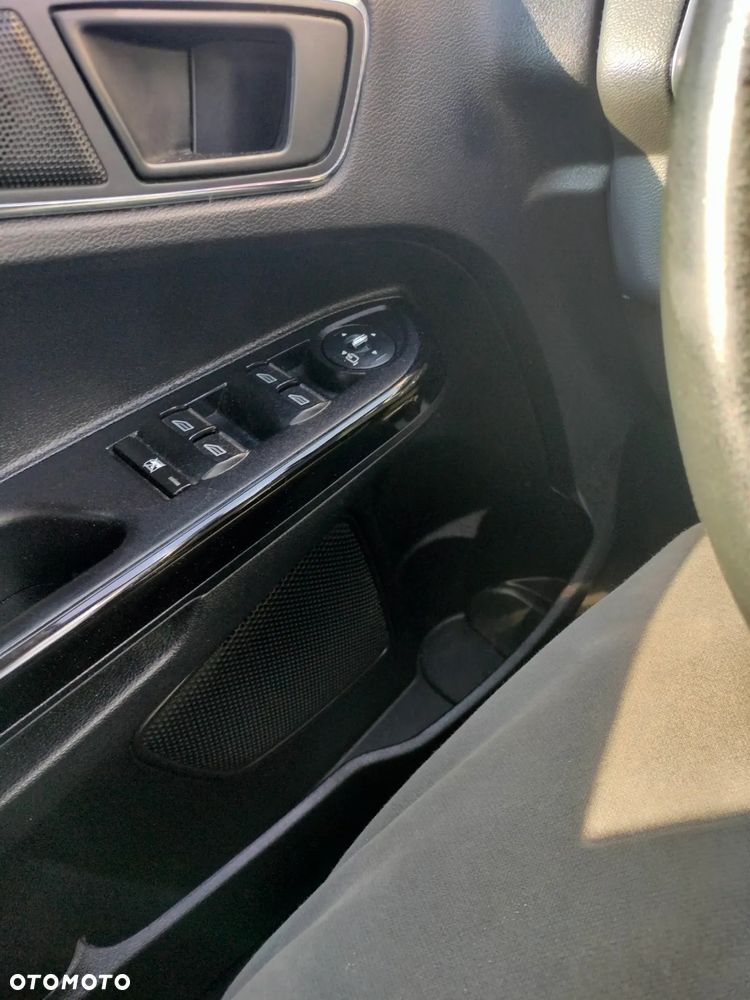 Ford B-MAX 1.6 TDCi Titanium - 3