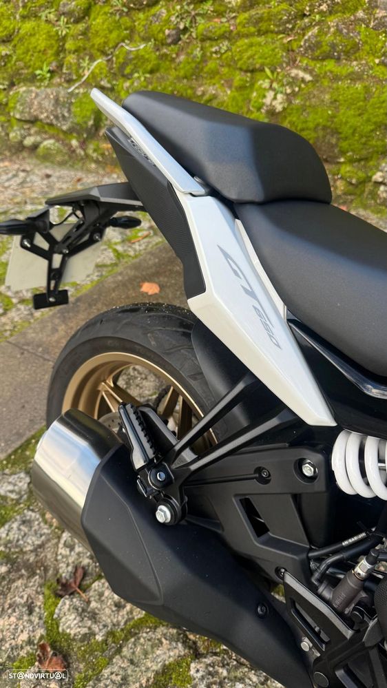 CF Moto 650GT - 12