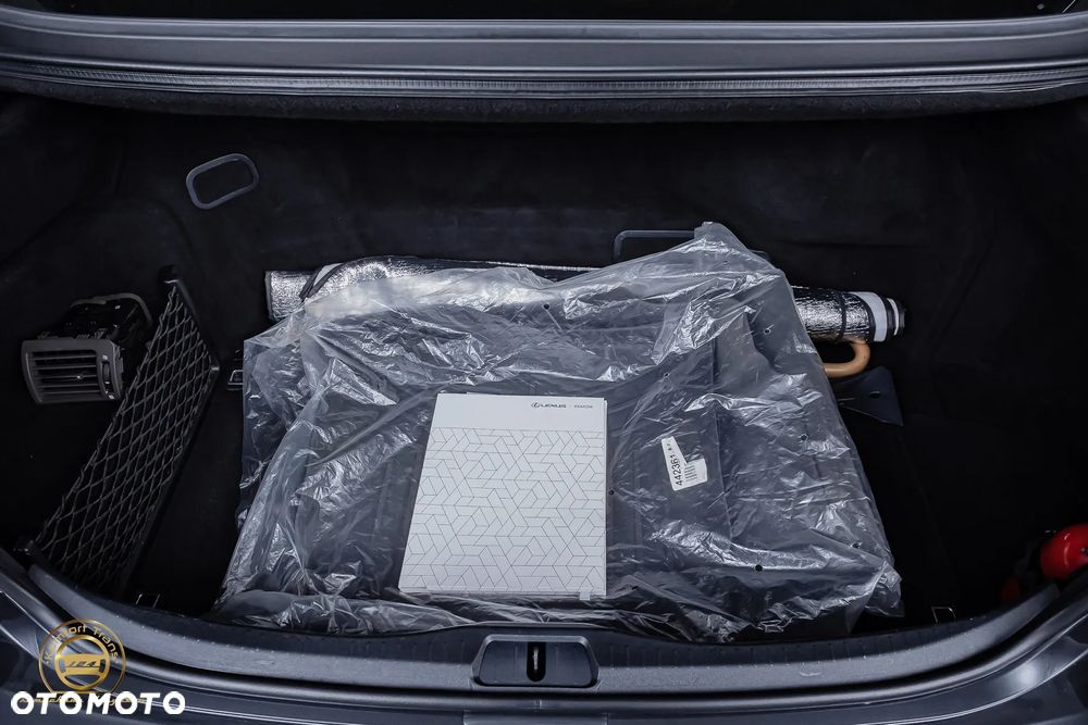 Lexus LS - 33