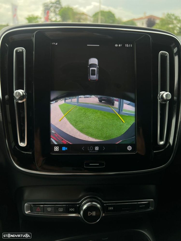 Volvo XC 40 Recharge Core - 11