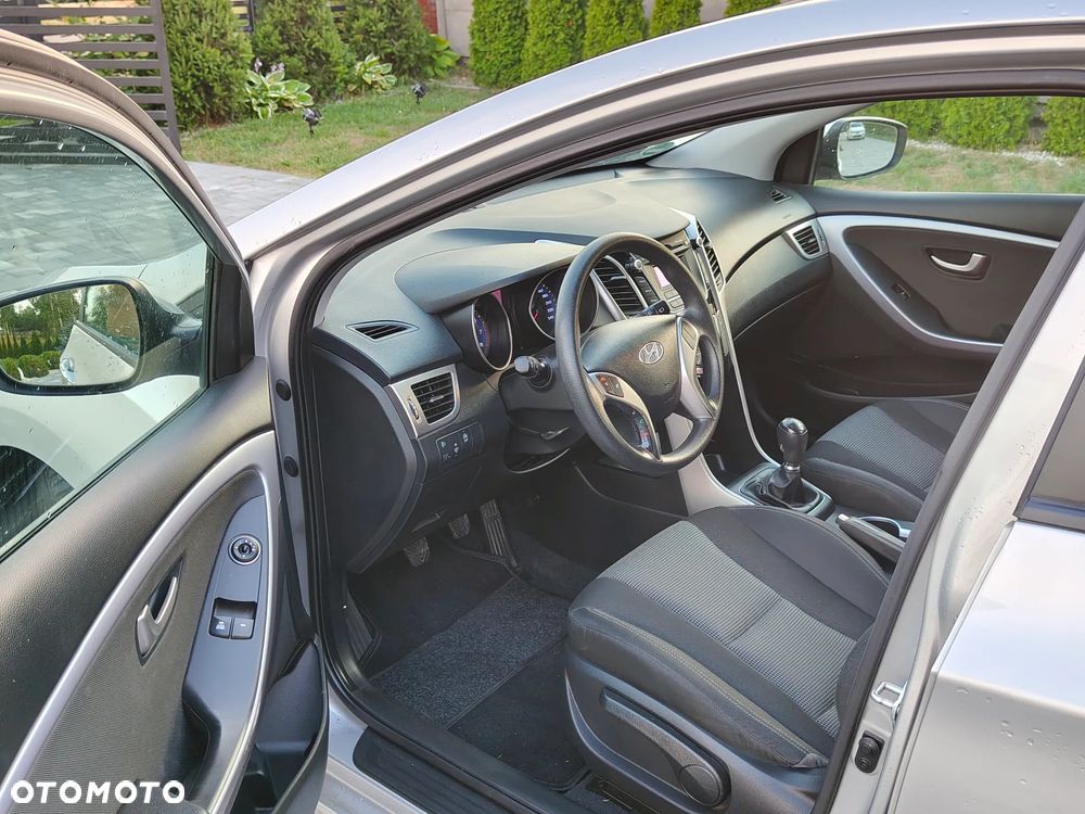 Hyundai i30 blue 1.4 Classic - 6