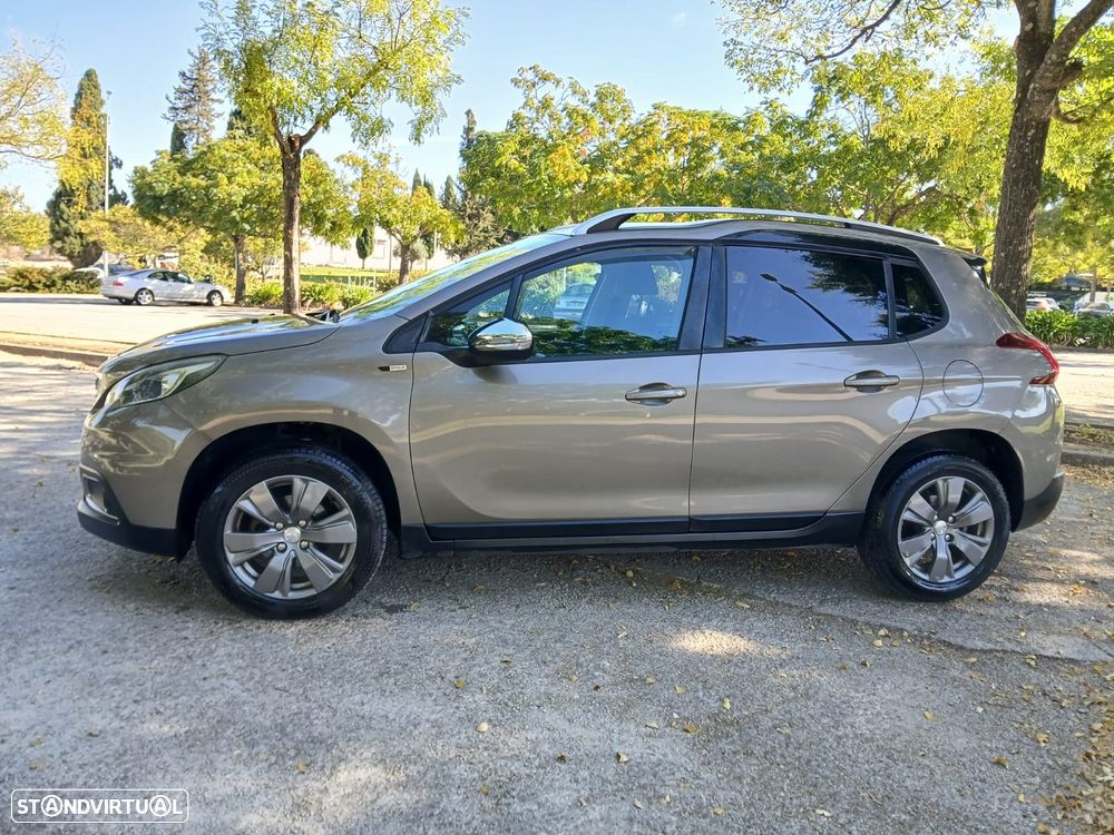 Peugeot 2008 1.2 PureTech Style - 3