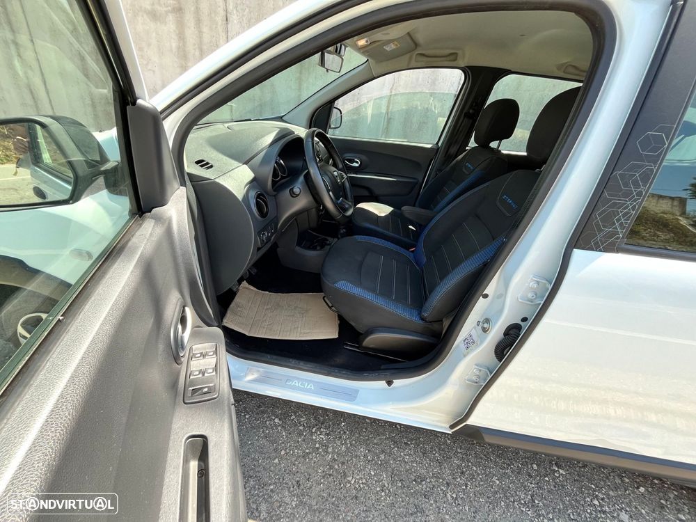 Dacia Lodgy 1.5 Blue dCi Stepway 7L - 6