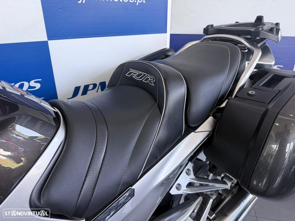 Yamaha FJR 1300 - 7
