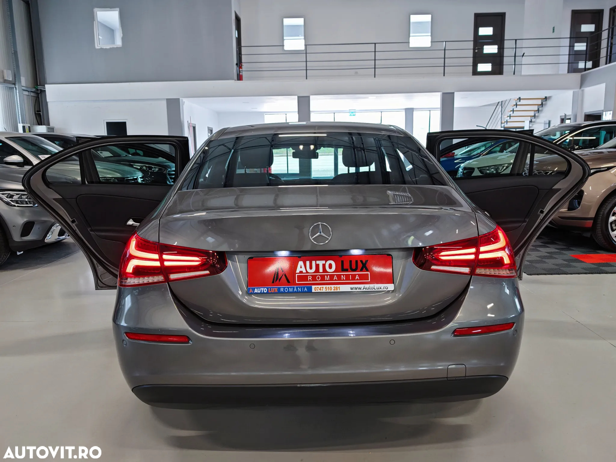 Mercedes-Benz A 180 d Sedan Aut. - 29