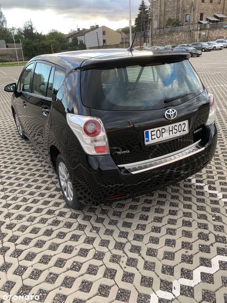 Toyota Verso - 5
