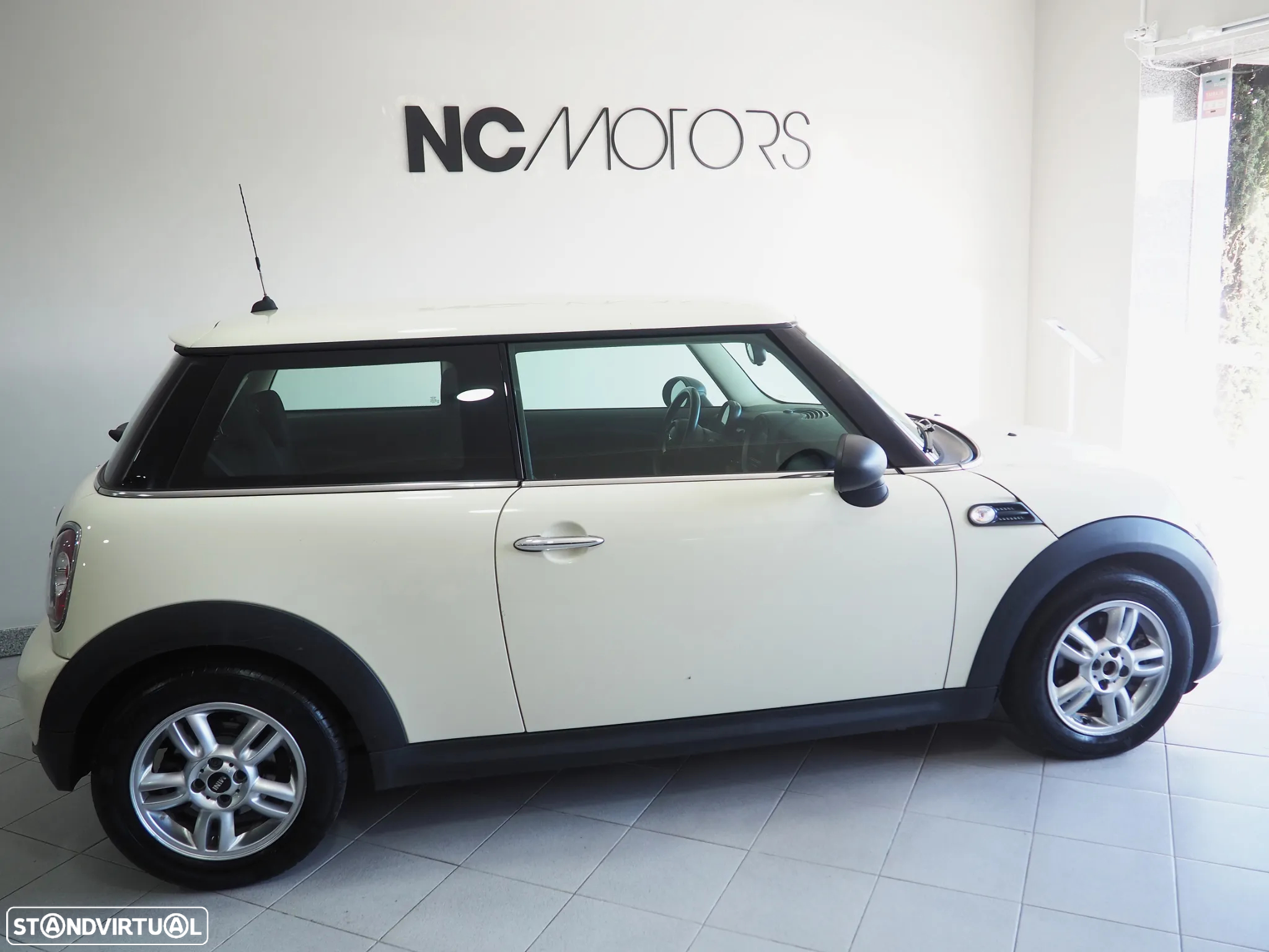 MINI 3 Portas One D - 5