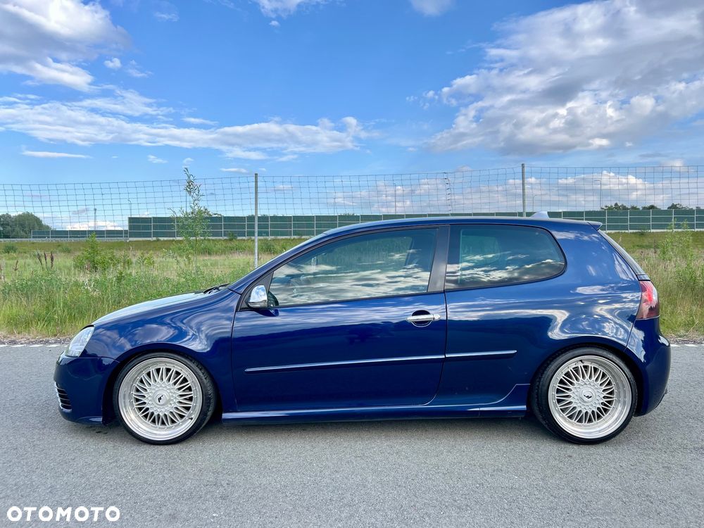 Volkswagen Golf 2.0 FSI Sportline - 2
