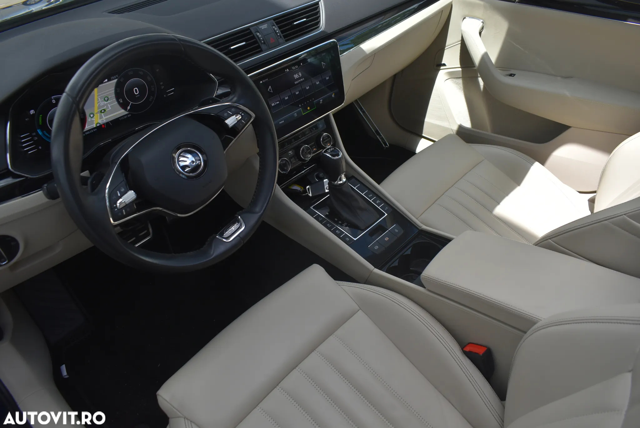 Skoda Superb 1.4 TSI iV DSG L&K - 13