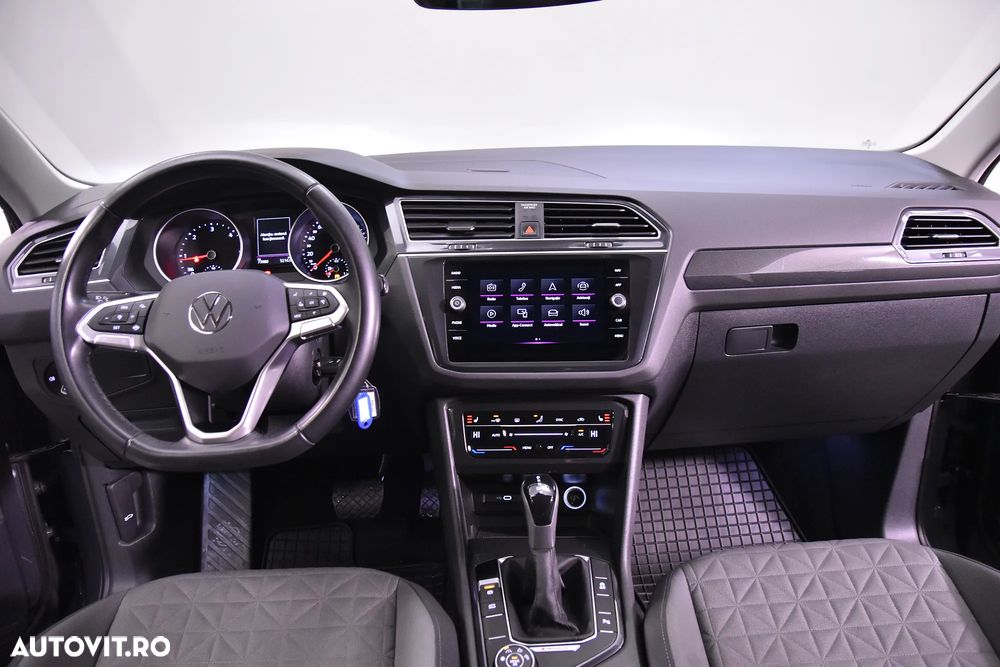 Volkswagen Tiguan - 10