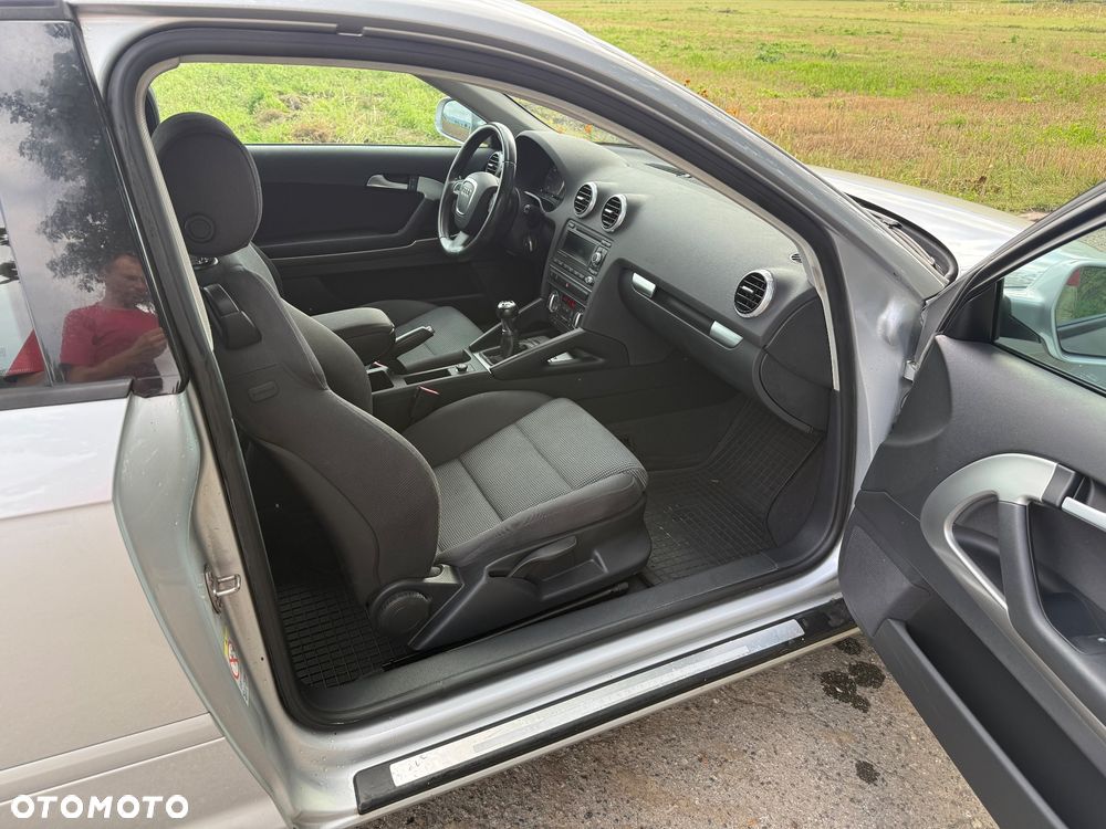 Audi A3 3-drzwiowe 2.0 TDI DPF Ambiente - 13