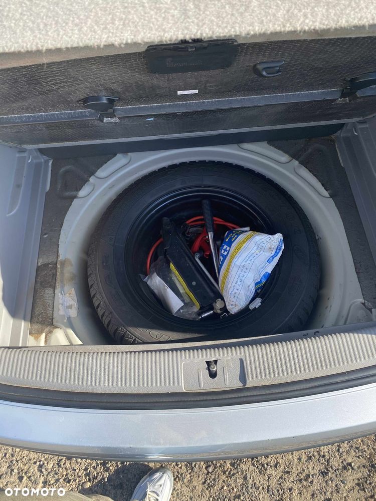 Volkswagen Golf Plus 1.6 FSI Trendline Tiptr - 8