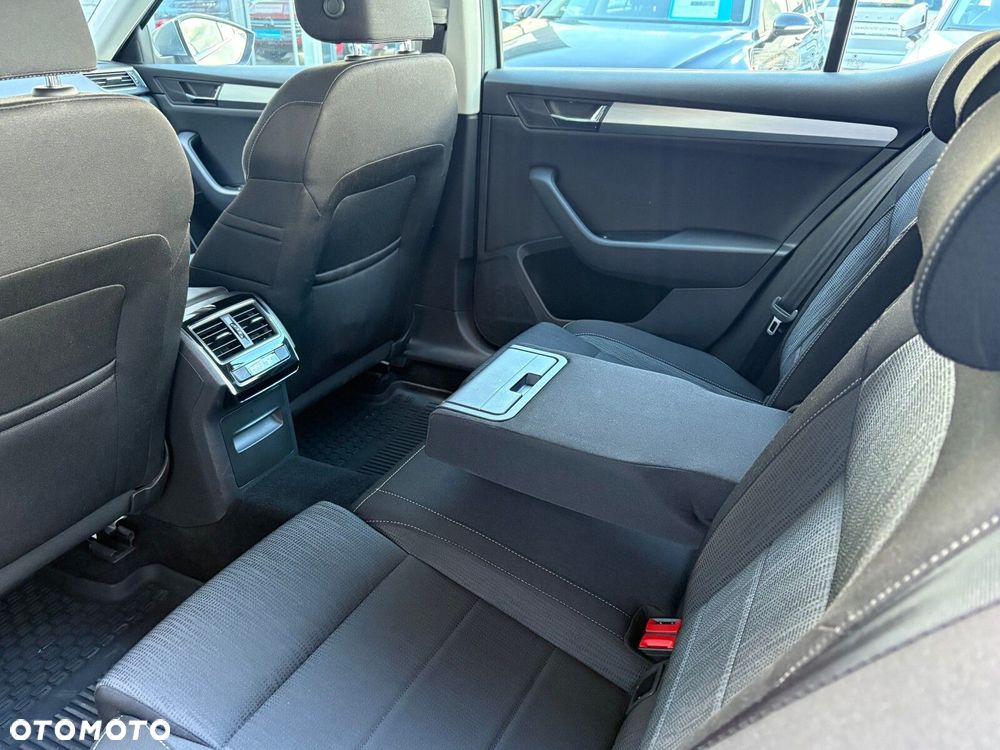 Skoda Superb 2.0 TDI SCR Ambition DSG - 15