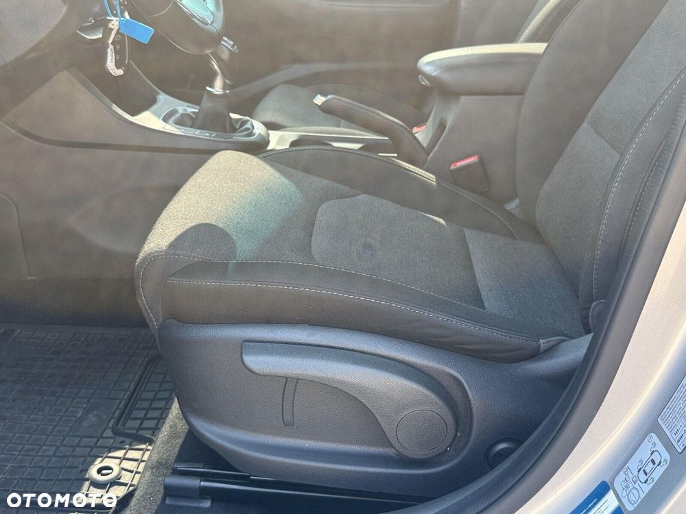Hyundai i30 1.5 DPI Smart - 13