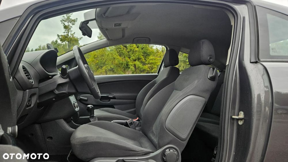 Opel Corsa 1.2 16V Essentia - 18