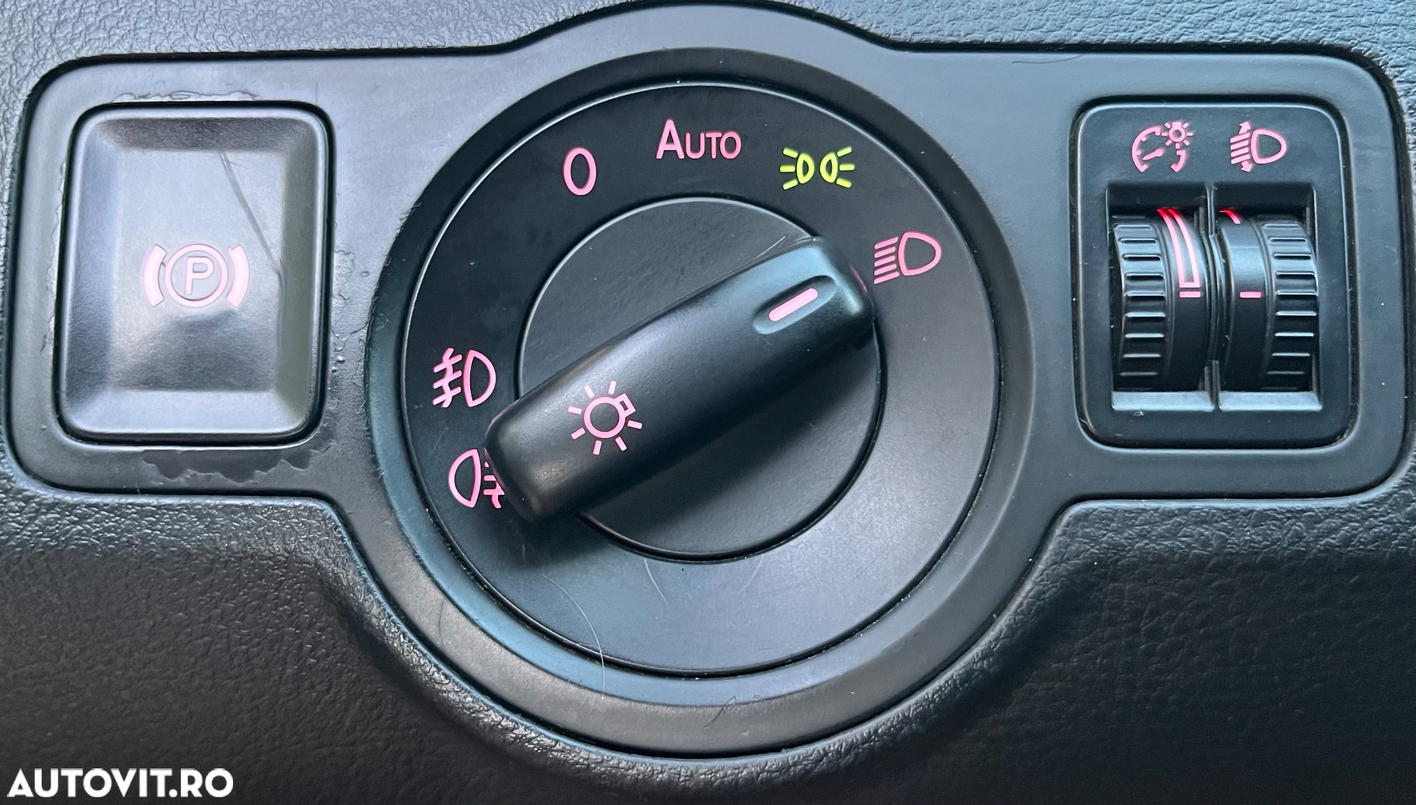 Volkswagen Passat Variant 2.0 TDI Blue TDI DSG Comfortline - 18