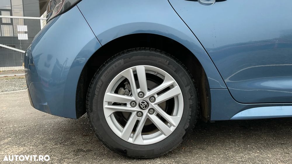 Toyota Corolla - 9