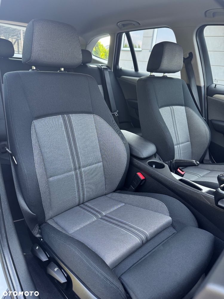 BMW X1 sDrive20i - 27