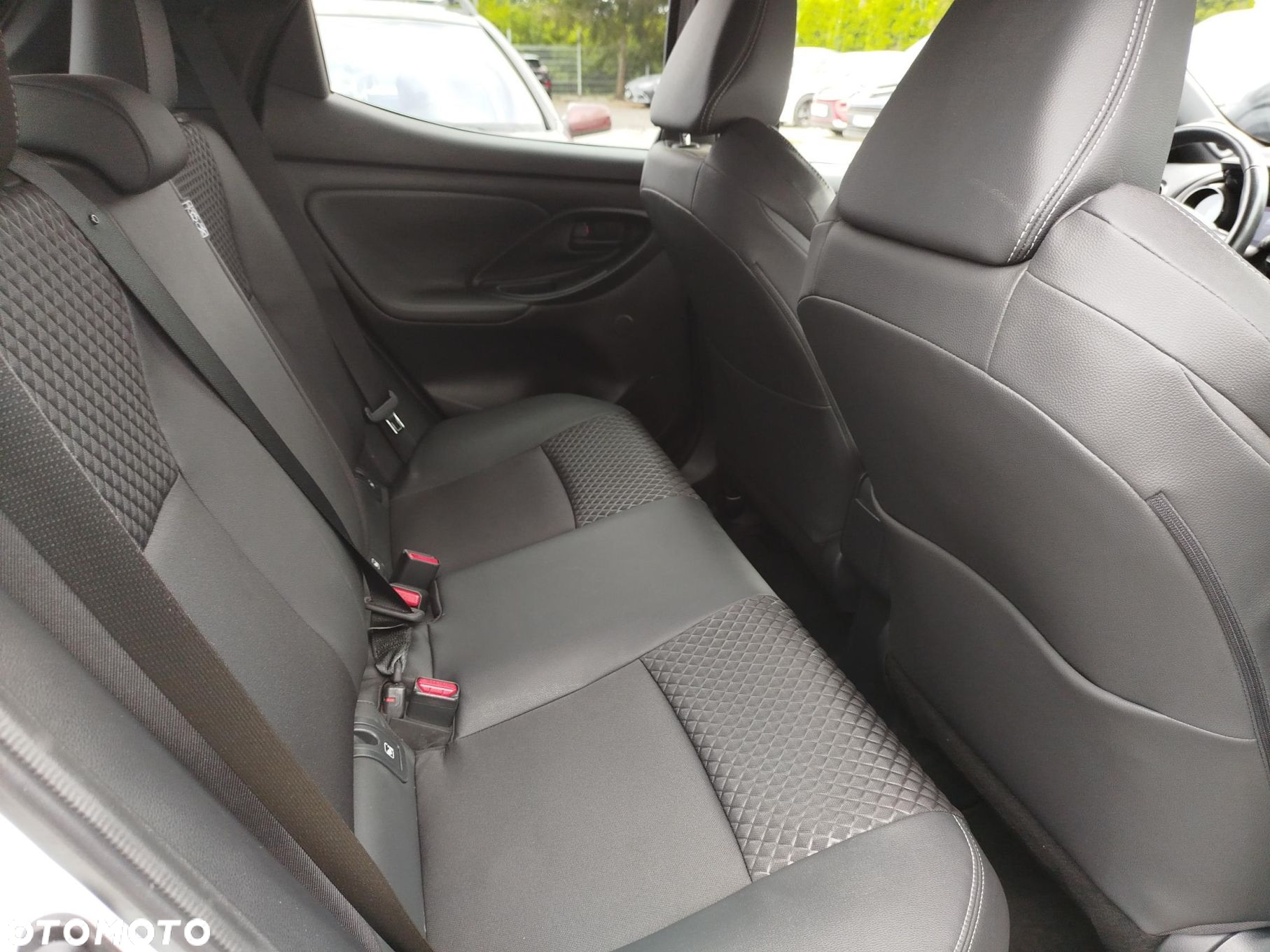 Toyota Yaris - 15