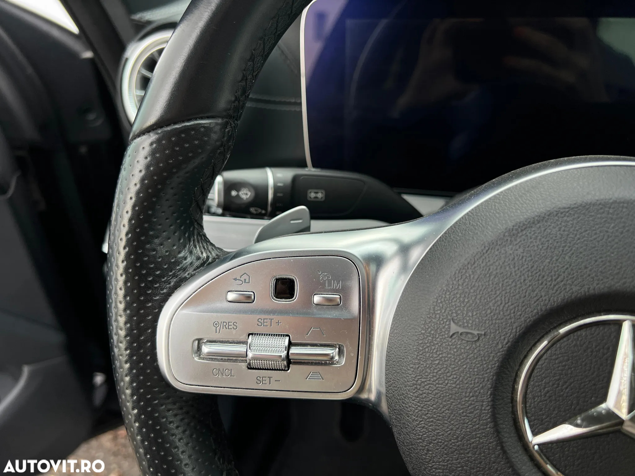 Mercedes-Benz CLS 400 d 4MATIC Aut - 26