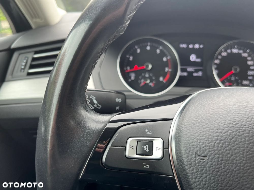 Volkswagen Passat 1.4 TSI BMT ACT Trendline DSG - 10
