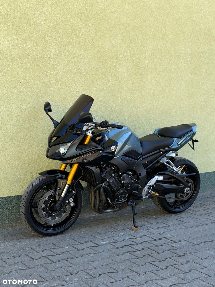 Yamaha FZ - 27