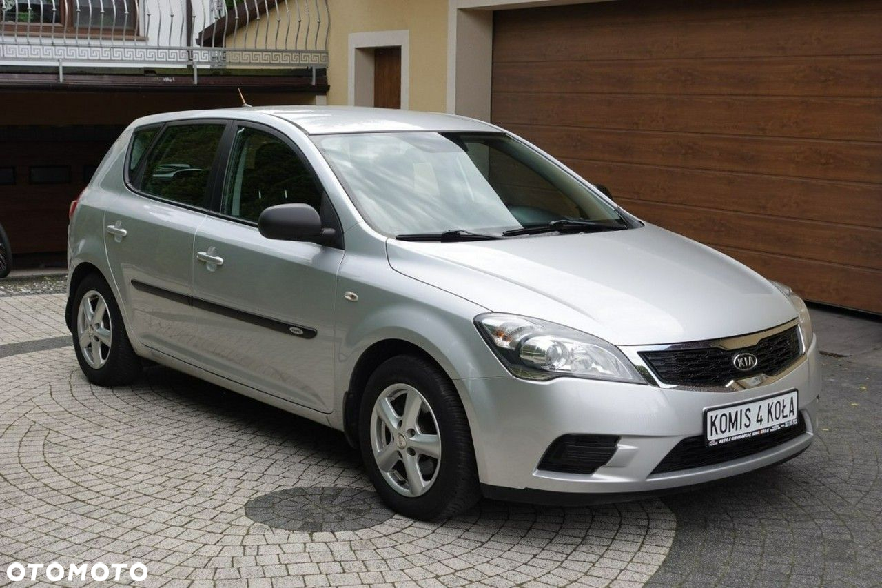 Kia Ceed - 7