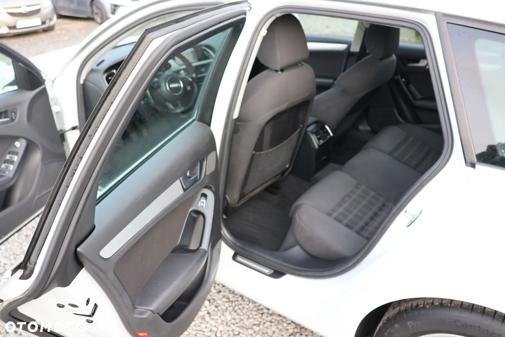 Audi A4 Avant - 11
