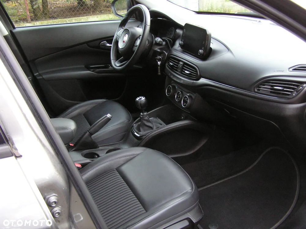 Fiat Tipo 1.4 T-Jet 16v S-Design - 17