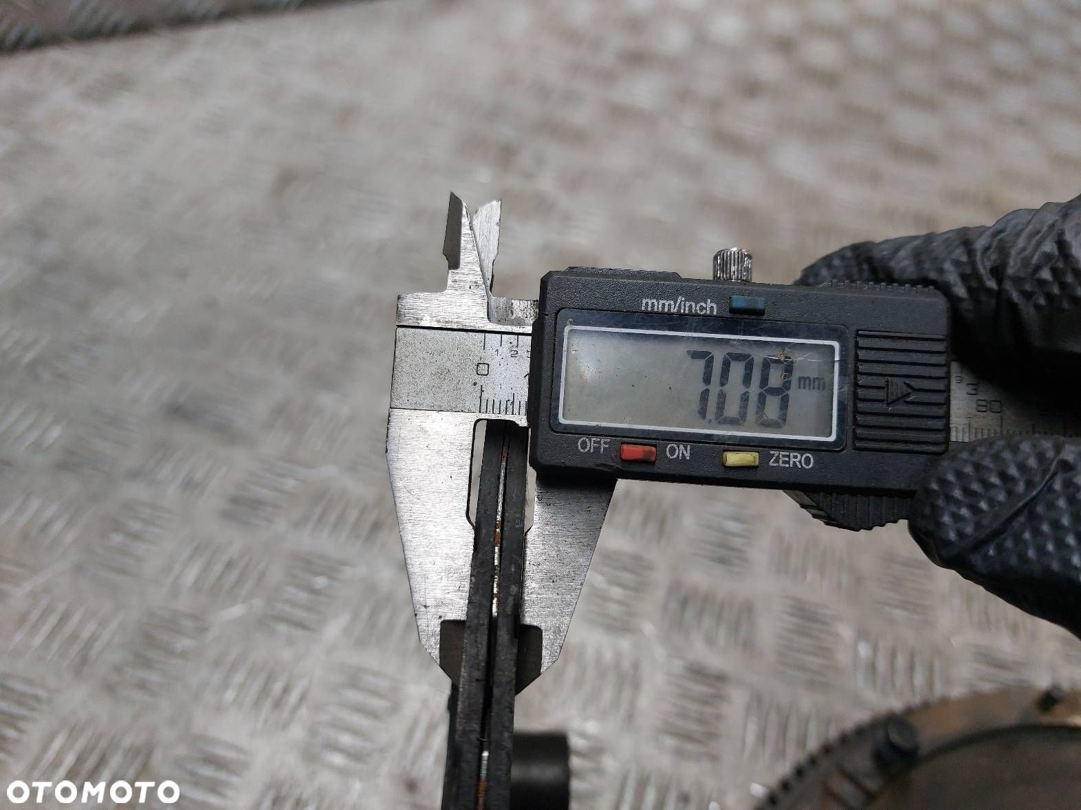 KOŁO DWUMASOWE + TARCZA + DOCISK FORD MONDEO MK4 1.8 TDCI 415064710 - 7