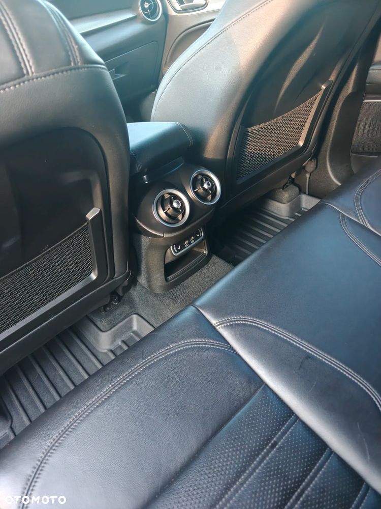 Alfa Romeo Stelvio - 10