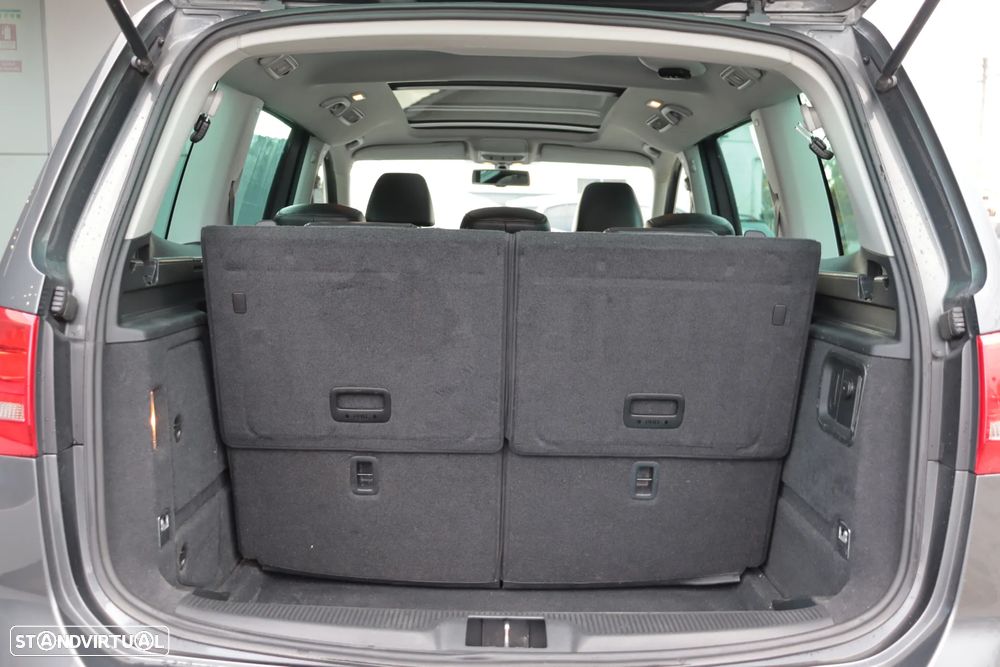 VW Sharan 2.0 TDI Highline DSG - 29