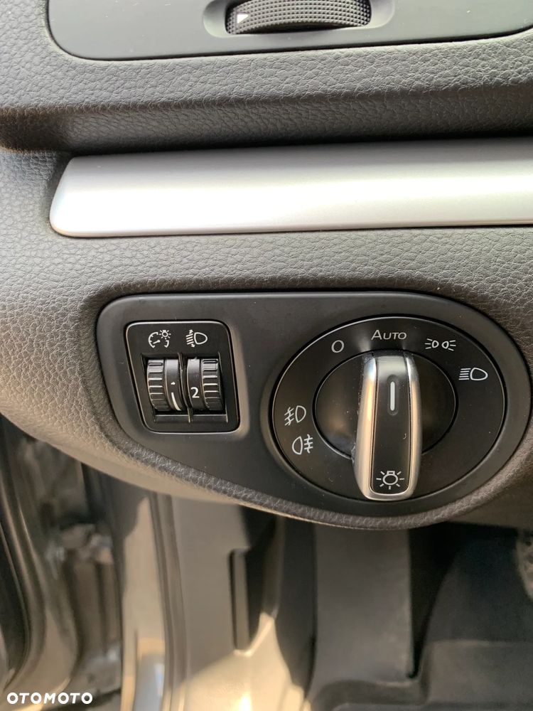 Volkswagen Sharan 2.0 TDI 4Motion BlueMotion Technology Comfortline - 17