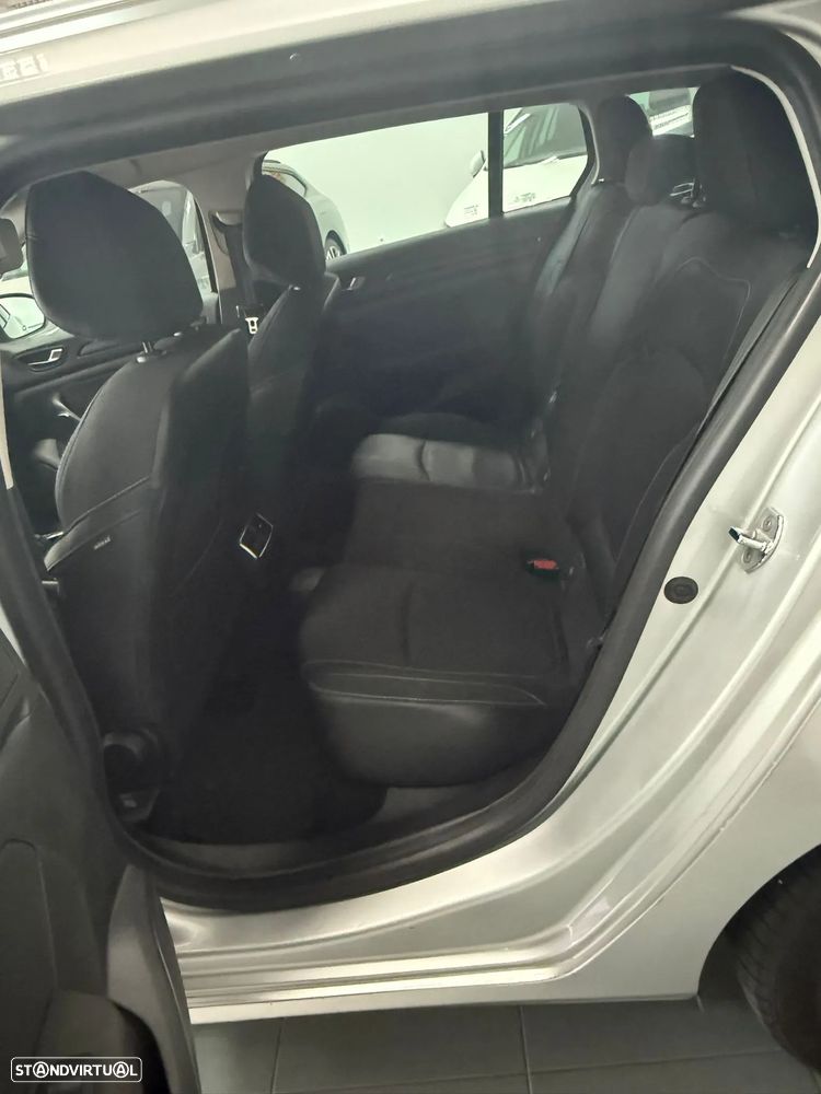 Renault Mégane BLUE dCi 115 EDC BUSINESS EDITION - 8