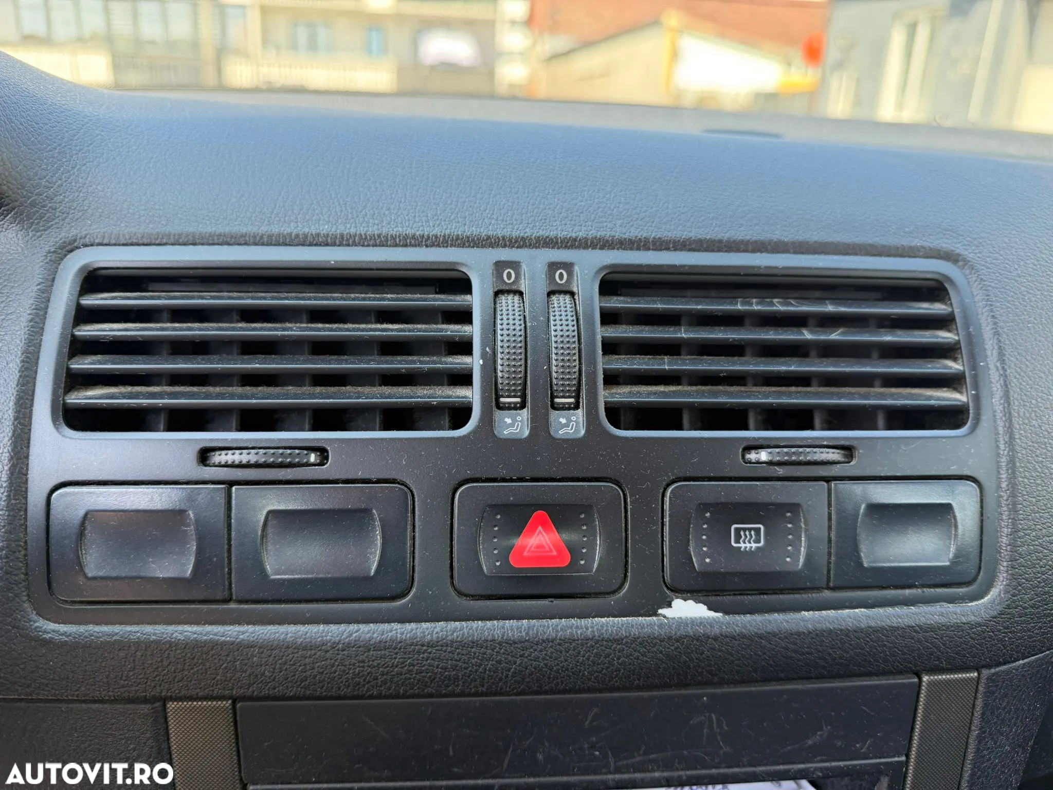 Volkswagen Bora 1.9 TDI Trendline - 11