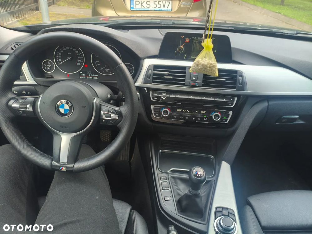 BMW Seria 3 318d Sport Line - 10