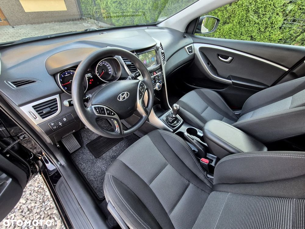 Hyundai i30 blue 1.4 Classic Navigation - 24