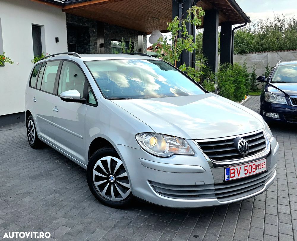 Volkswagen Touran 1.4 TSI Comfortline - 1