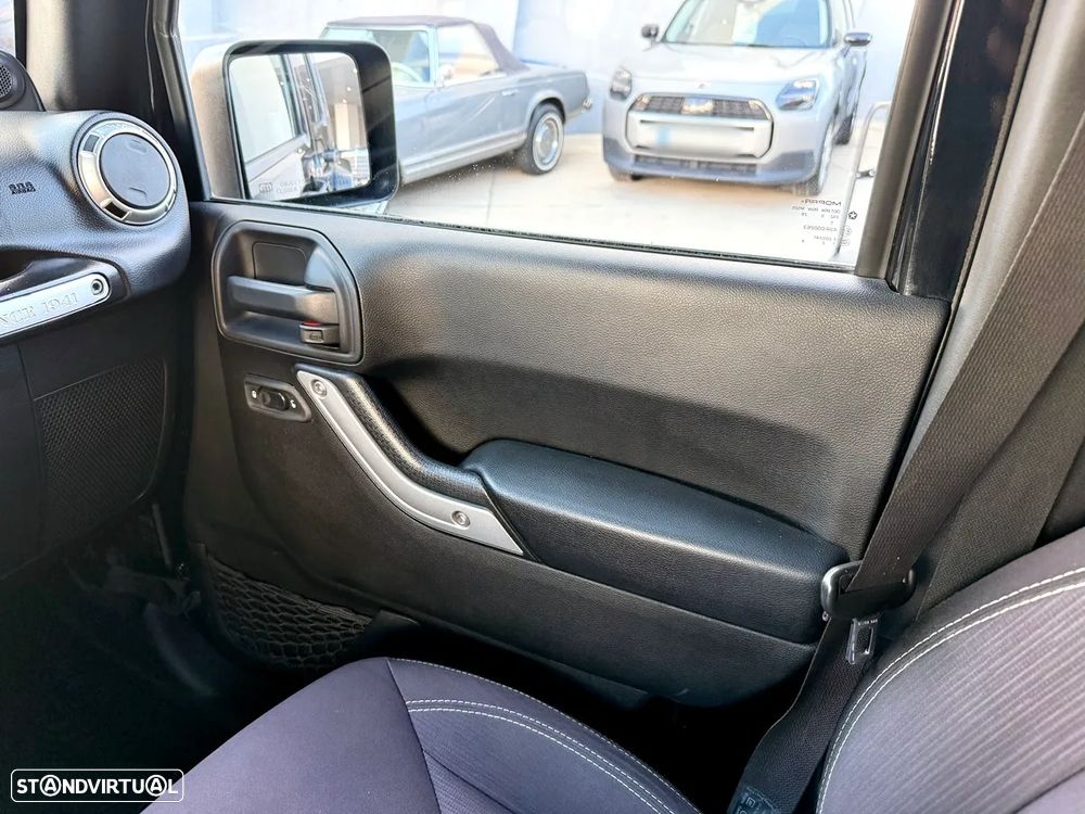 Jeep Wrangler Unlimited 2.8 CRD ATX Sahara Adventure Edition - 18