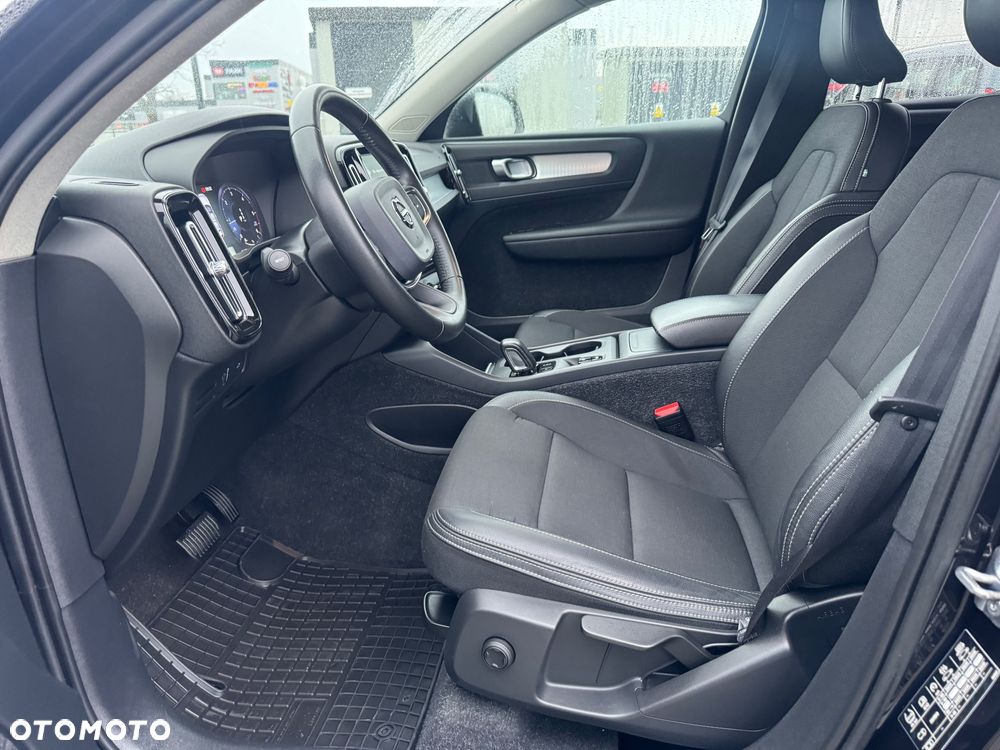 Volvo XC 40 D3 SCR Momentum - 18