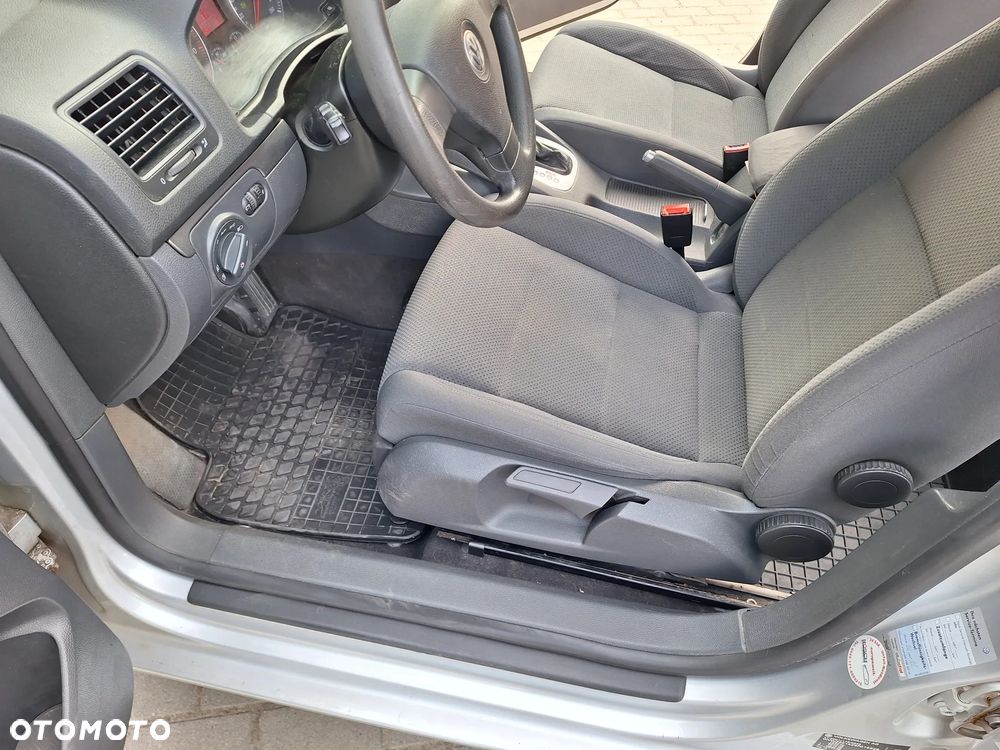 Volkswagen Golf 1.6 FSI Automatik Goal - 11