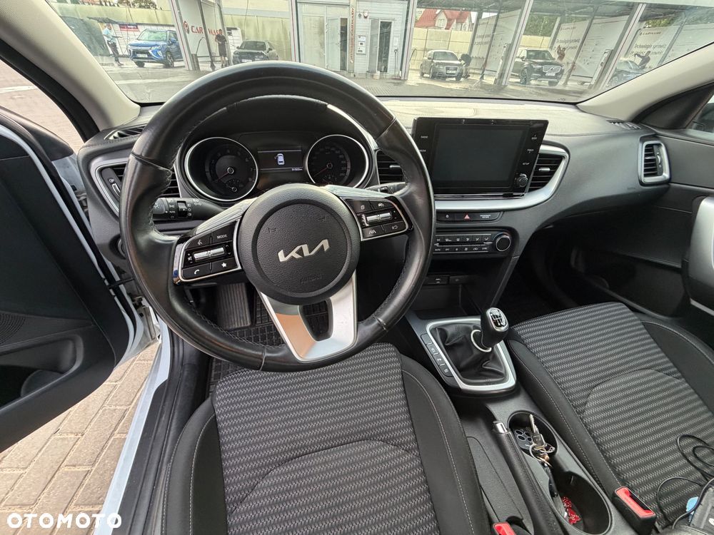 Kia Ceed 1.5 T-GDI M - 5