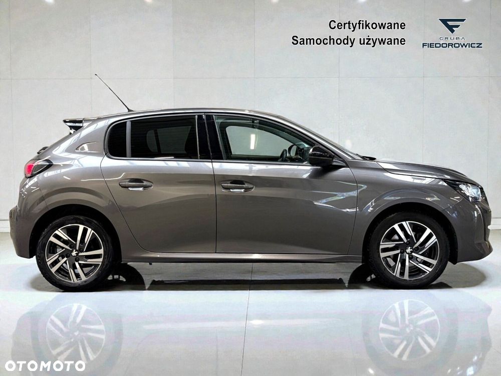 Peugeot 208 - 5
