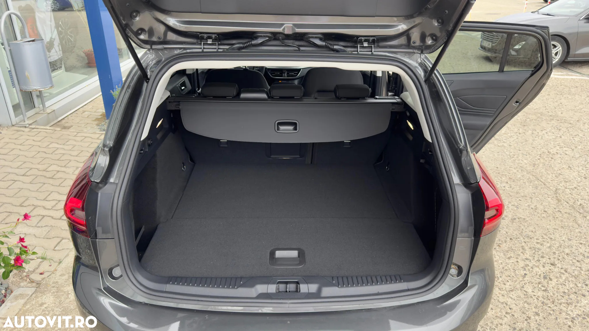 Ford Focus 1.0 EcoBoost 6MT MHEV Titanium X - 12
