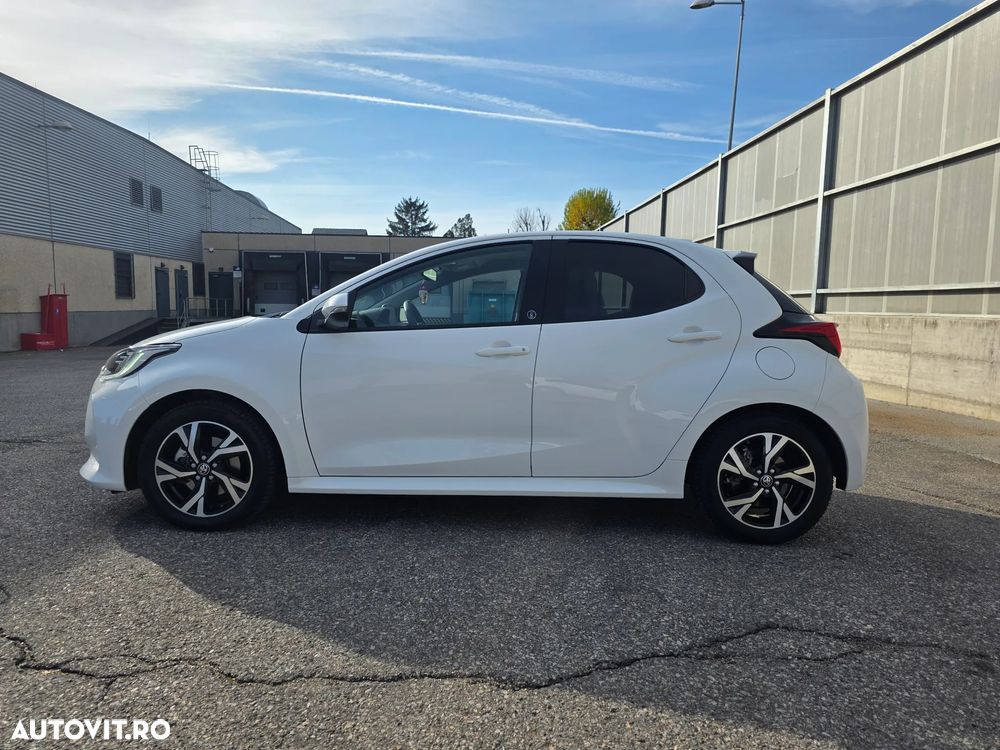 Toyota Yaris Hybrid 1.5 VVT-i Team Deutschland - 3