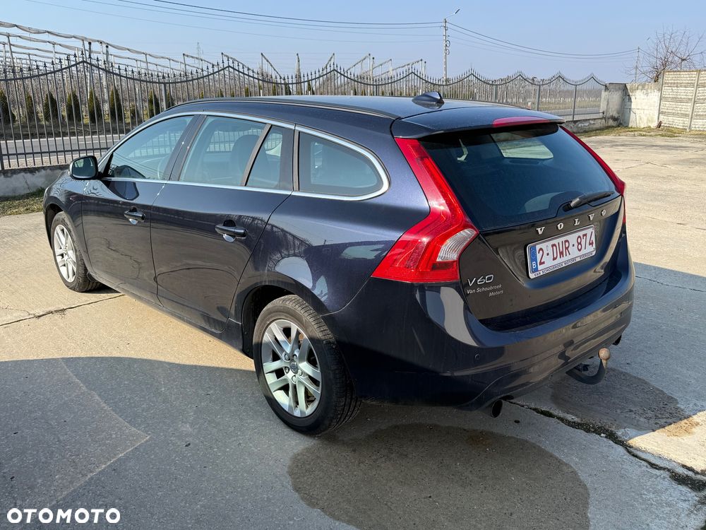 Volvo V60 T2 Geartronic Kinetic - 4
